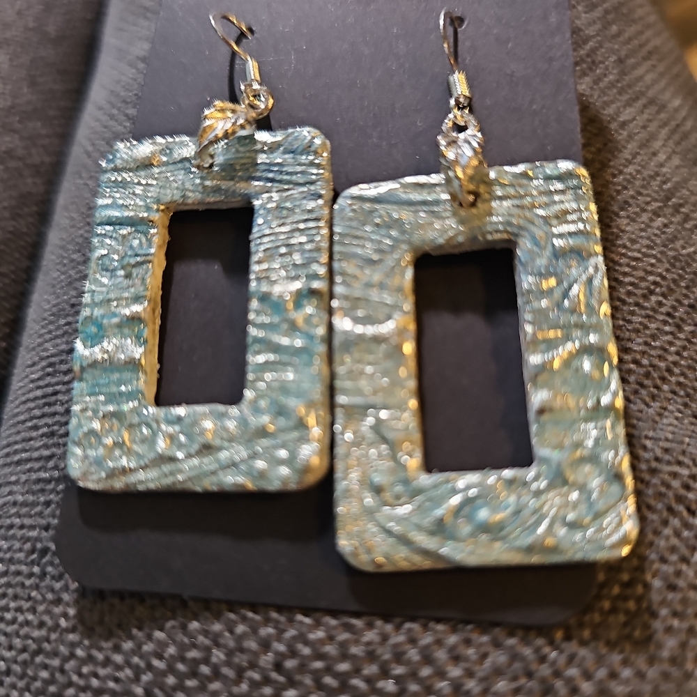 Erring - Picture 2 of 2